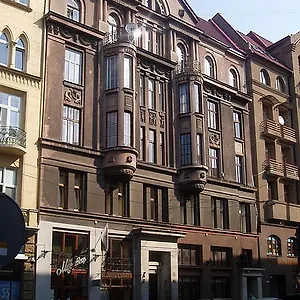  Апартаменты In The Centre Of